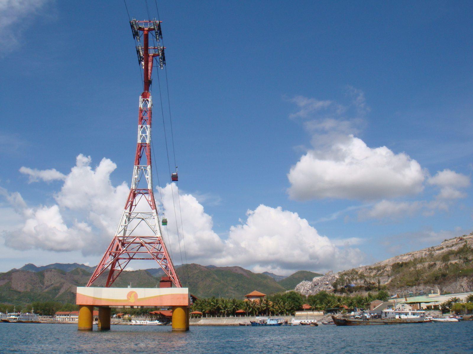 The over-sea cable car connecting Nha Trang to Hon Tre Island