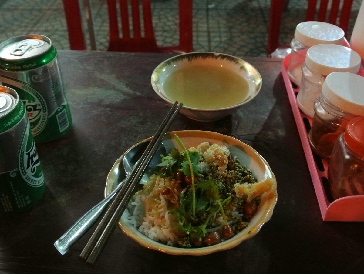 Com hen, Hue baby clam rice, a signature Hue dish, Vietnam