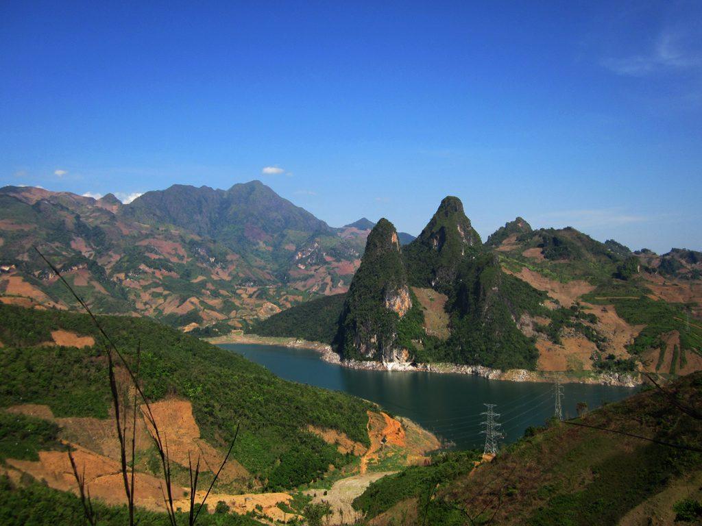 Mountain road and river landscape between Son La and Moc Chau