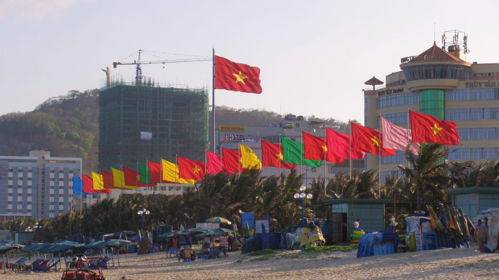 Bai Sau, Vung Tau’s long Back Beach