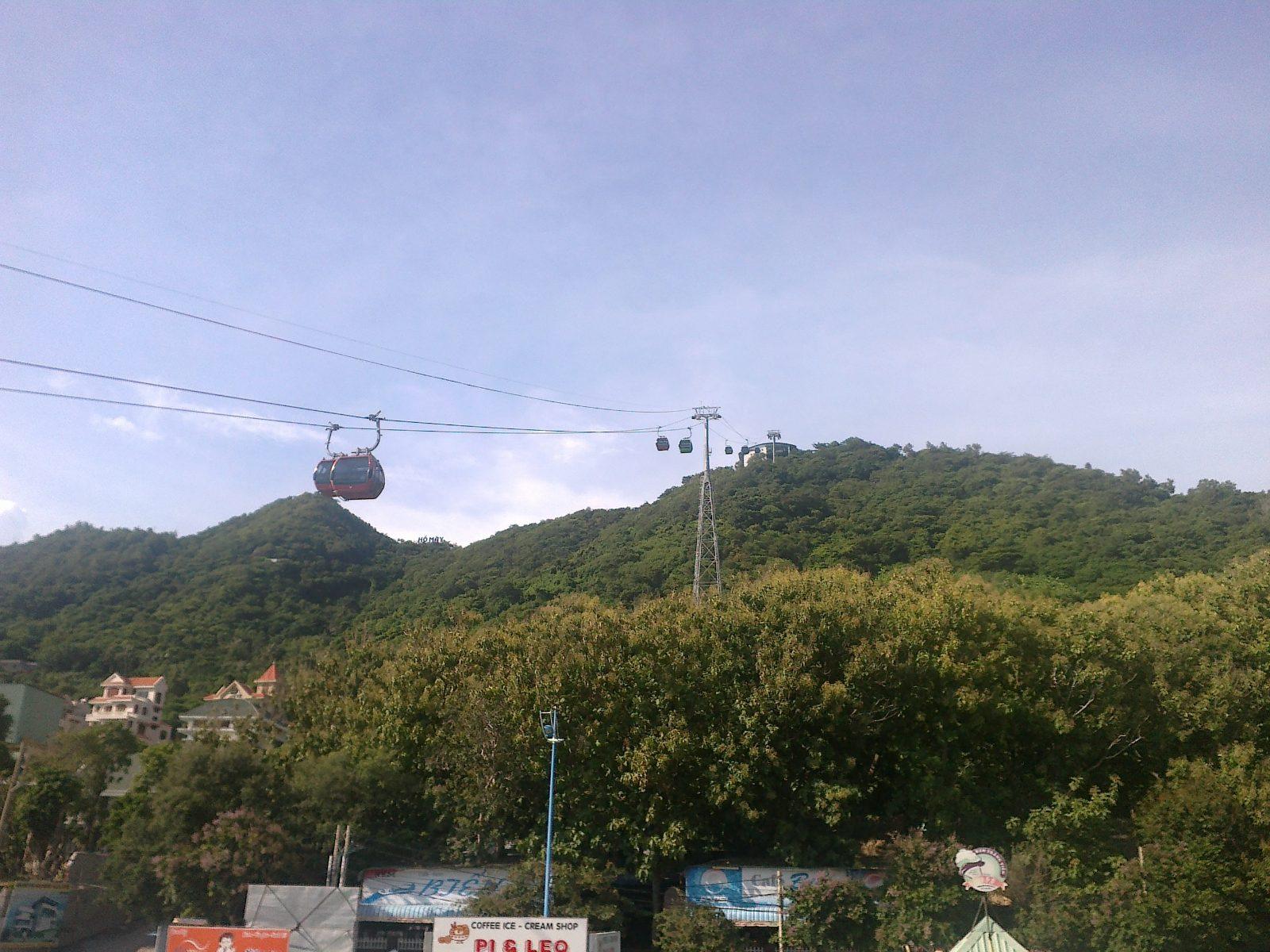Cable cars ascending to Ho May Park above Vung Tau